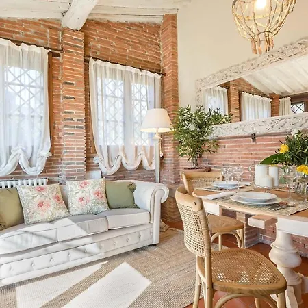 Rosyabate Cottage, With Private Garden And Views Between Lucca And Pistoia