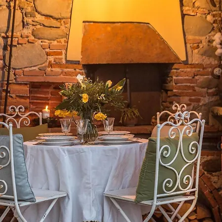 Rosyabate Cottage, With Private Garden And Views Between Lucca And Pistoia Βίλα Santa Lucia (Lucca)