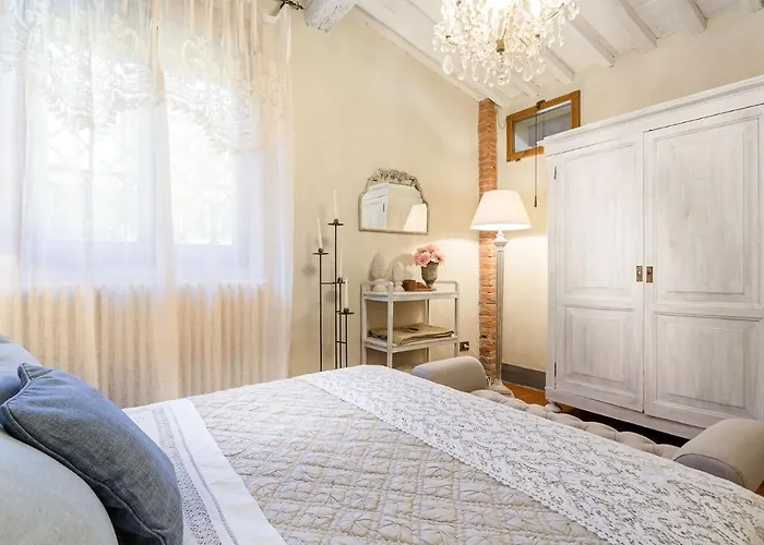 Rosyabate Cottage, With Private Garden And Views Between Lucca And Pistoia Villa