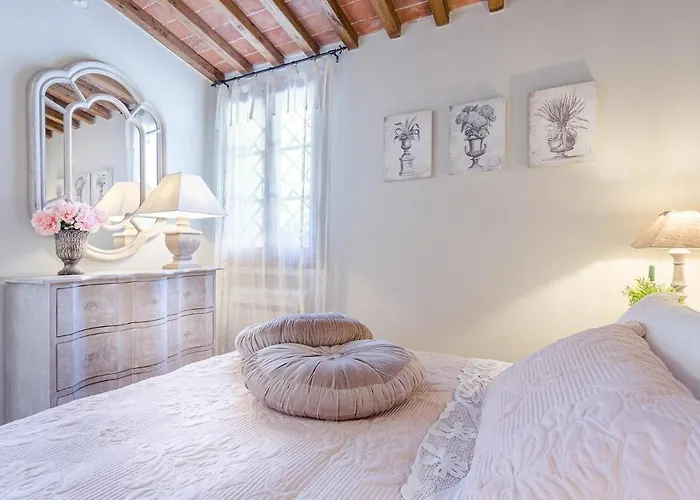 Villa Rosyabate Cottage, With Private Garden And Views Between Lucca And Pistoia